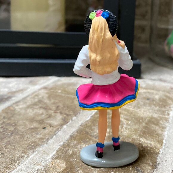 BARBIE Dance Club Barbie Pop Princess Figurine - Picture 4 of 6